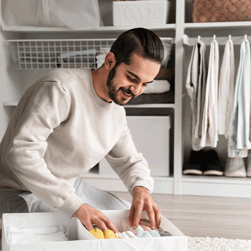 Dicas para otimizar o espaço do seu roupeiro: Organização e praticidade